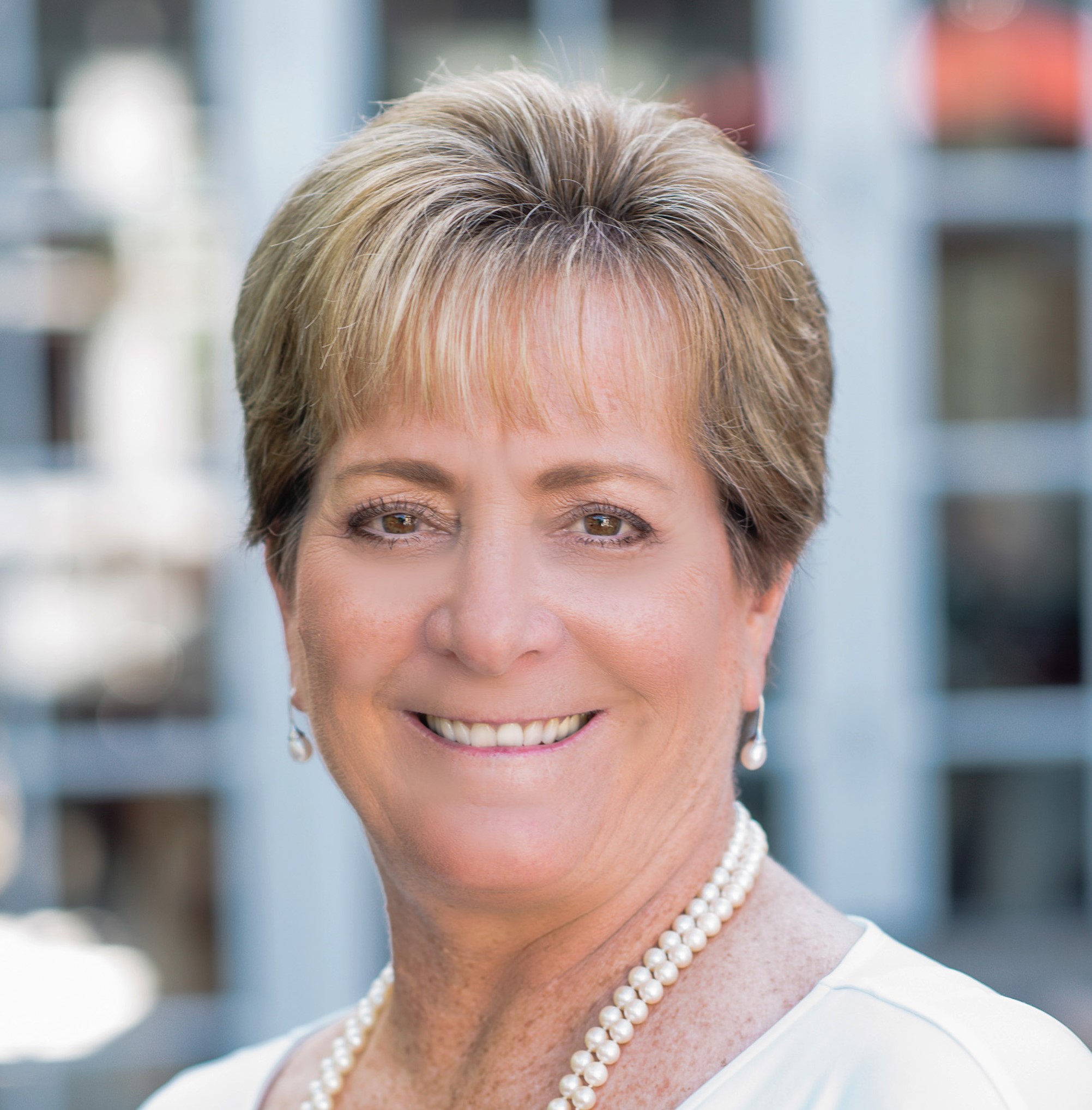 Lynda Buel